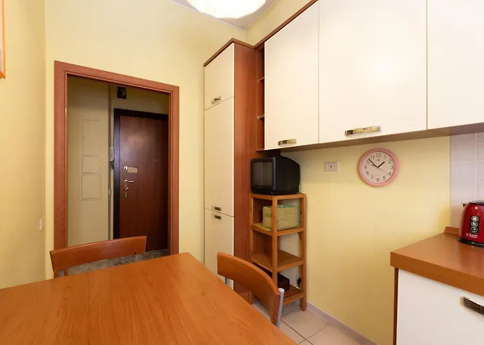 Parioli Free Wi-fi 2 Bdrm&kitchen&ac 4* Rom